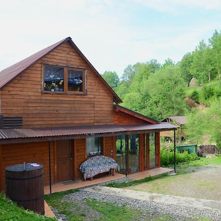 Gostynnyi Dvir U Marichky Hotel Lazeshchyna Eksteriør billede