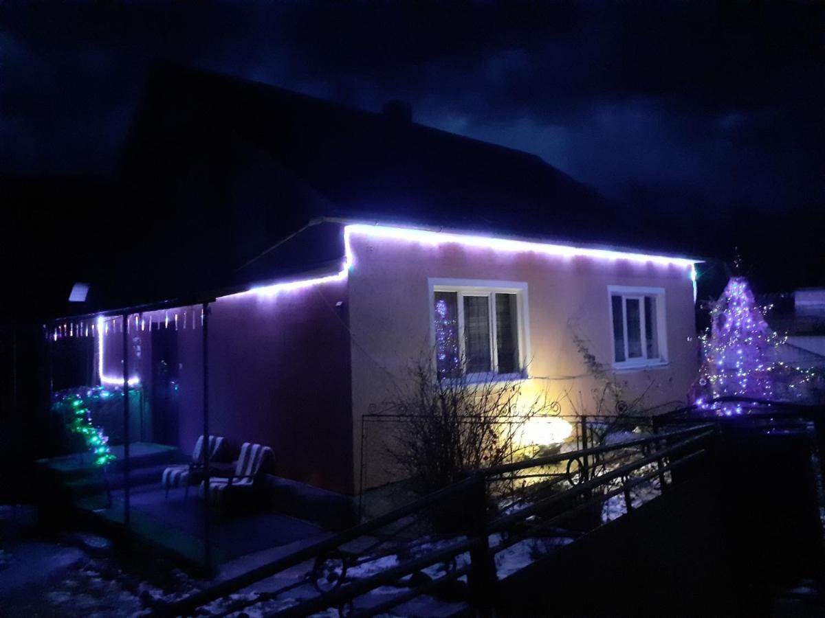 Gostynnyi Dvir U Marichky Hotel Lazeshchyna Eksteriør billede