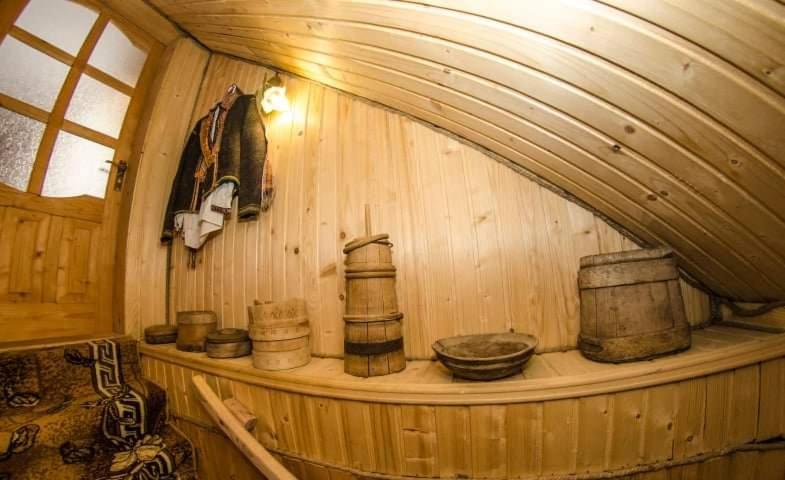 Gostynnyi Dvir U Marichky Hotel Lazeshchyna Eksteriør billede