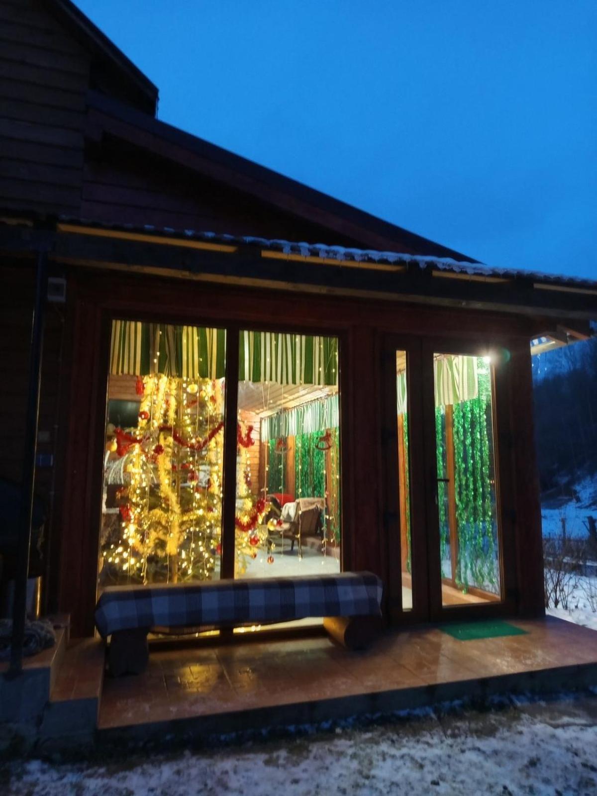 Gostynnyi Dvir U Marichky Hotel Lazeshchyna Eksteriør billede